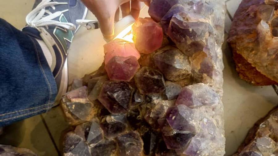 Geoda de Bolivianita